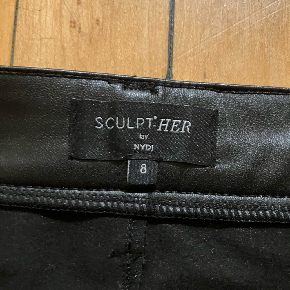 NYDJ Sculpt-her Faux Vegan Leather Black Mini Skirt size 8 - Picture 3 of 8
